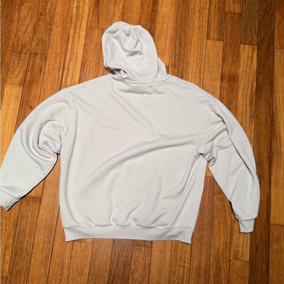 Alo Yoga Accolade Hoodie in Bone L - Picture 6 of 7